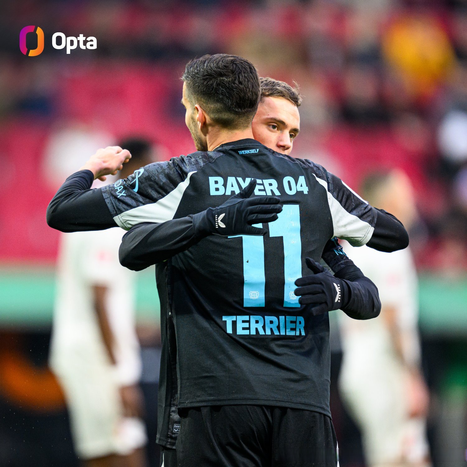 意甲赛程吃紧，勒沃库森集结日回应争议，气氛紧张，球探报告显示潜力的简单介绍