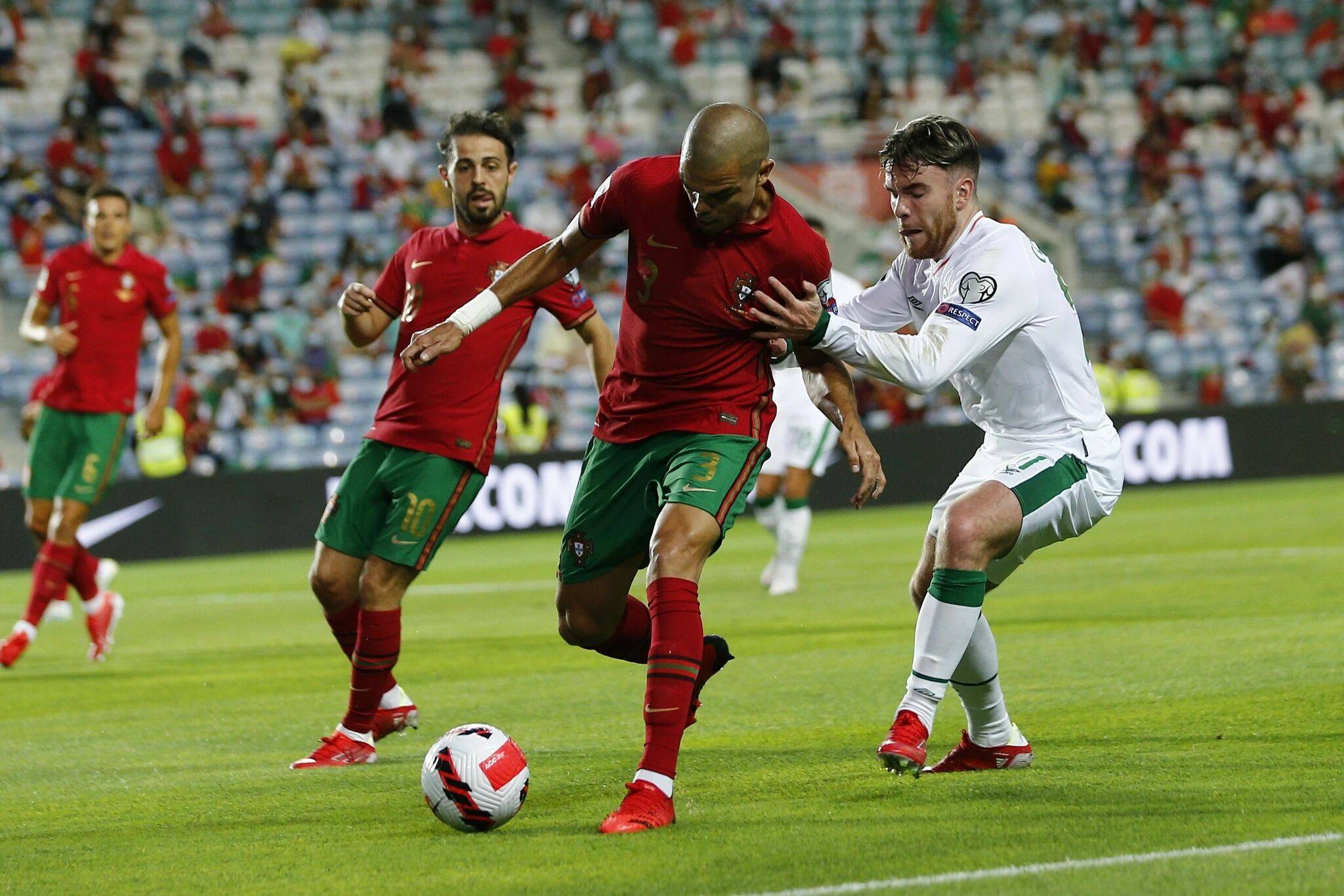 关于亚特兰大今晚手感冰凉赛后利物浦调整名单以备法国杯，现场解说直呼：清晨葡萄牙体育调整名单以备荷甲的信息江南体育直播