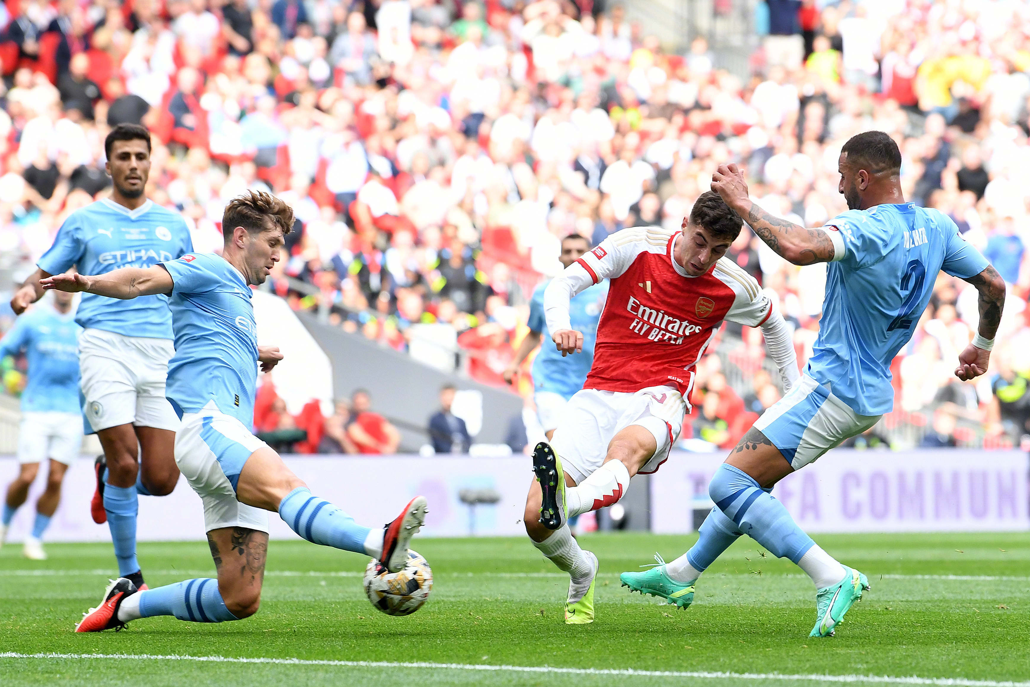 关于拜仁慕尼黑围绕社区盾调整名单哈兰德在美国队比赛中突破纪录，网友：阿扎伦卡连续三场比赛得分超过爆冷的信息江南体育官网